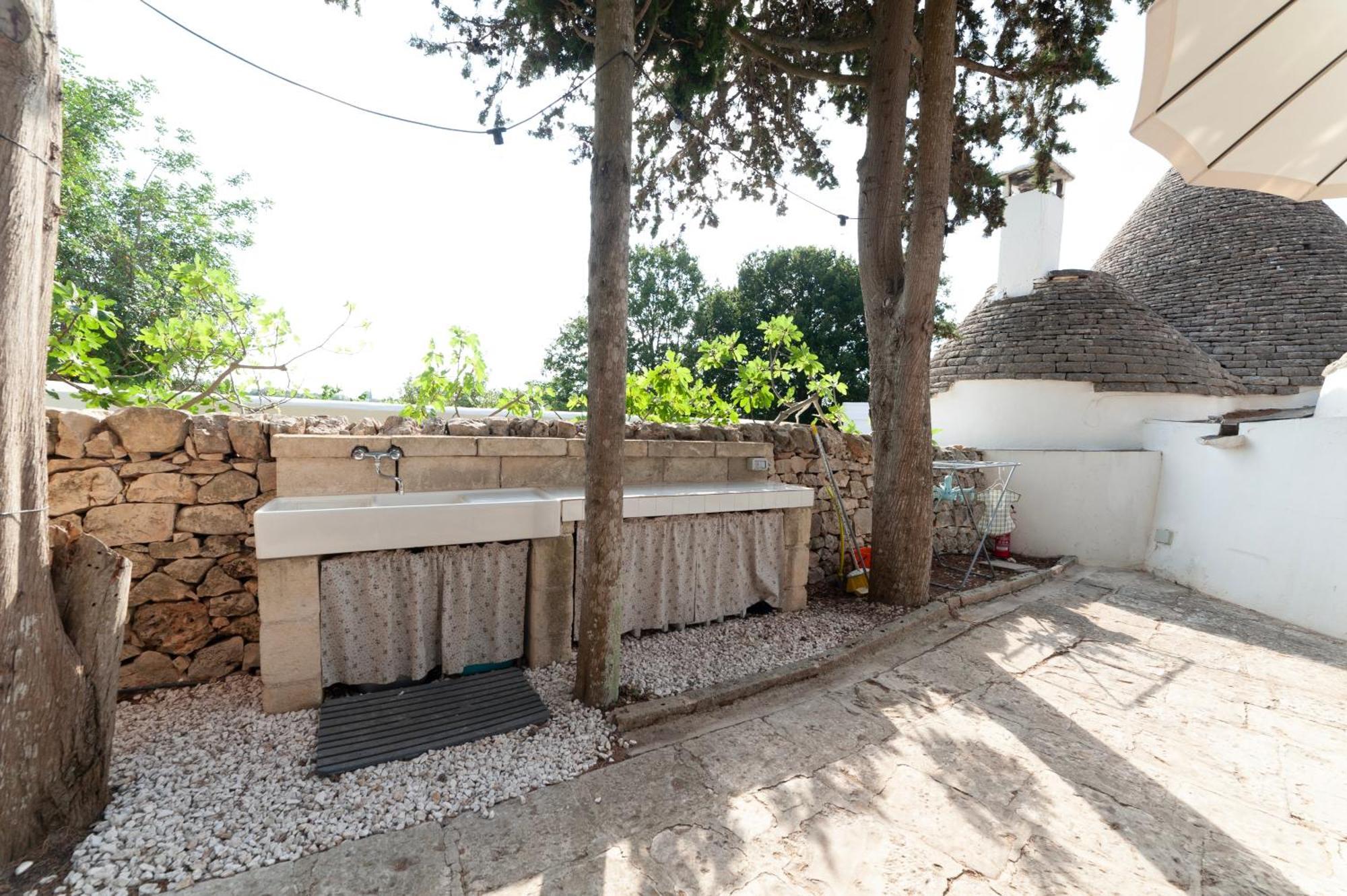 Ad Un Passo Da Cisternino - Trulli Con Foresta, Bici E Barbecue Zewnętrze zdjęcie
