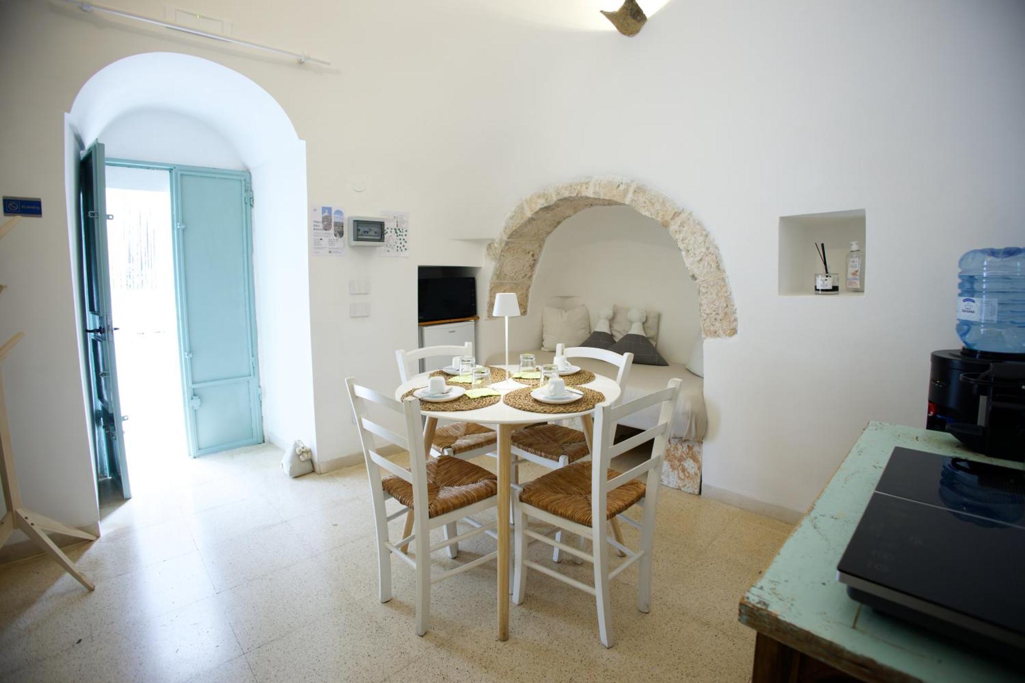 Ad Un Passo Da Cisternino - Trulli Con Foresta, Bici E Barbecue Zewnętrze zdjęcie